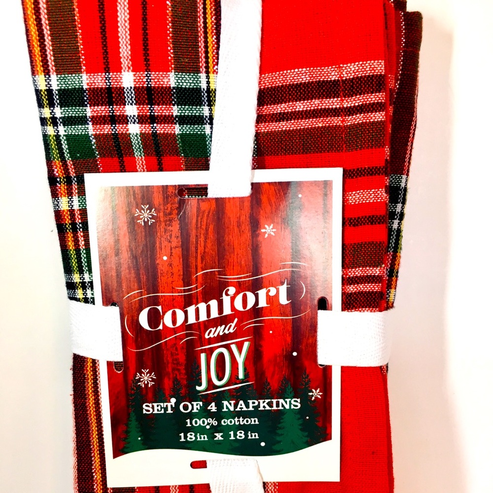 4 Red Plaid Christmas Napkins 18 x 18 Cotton